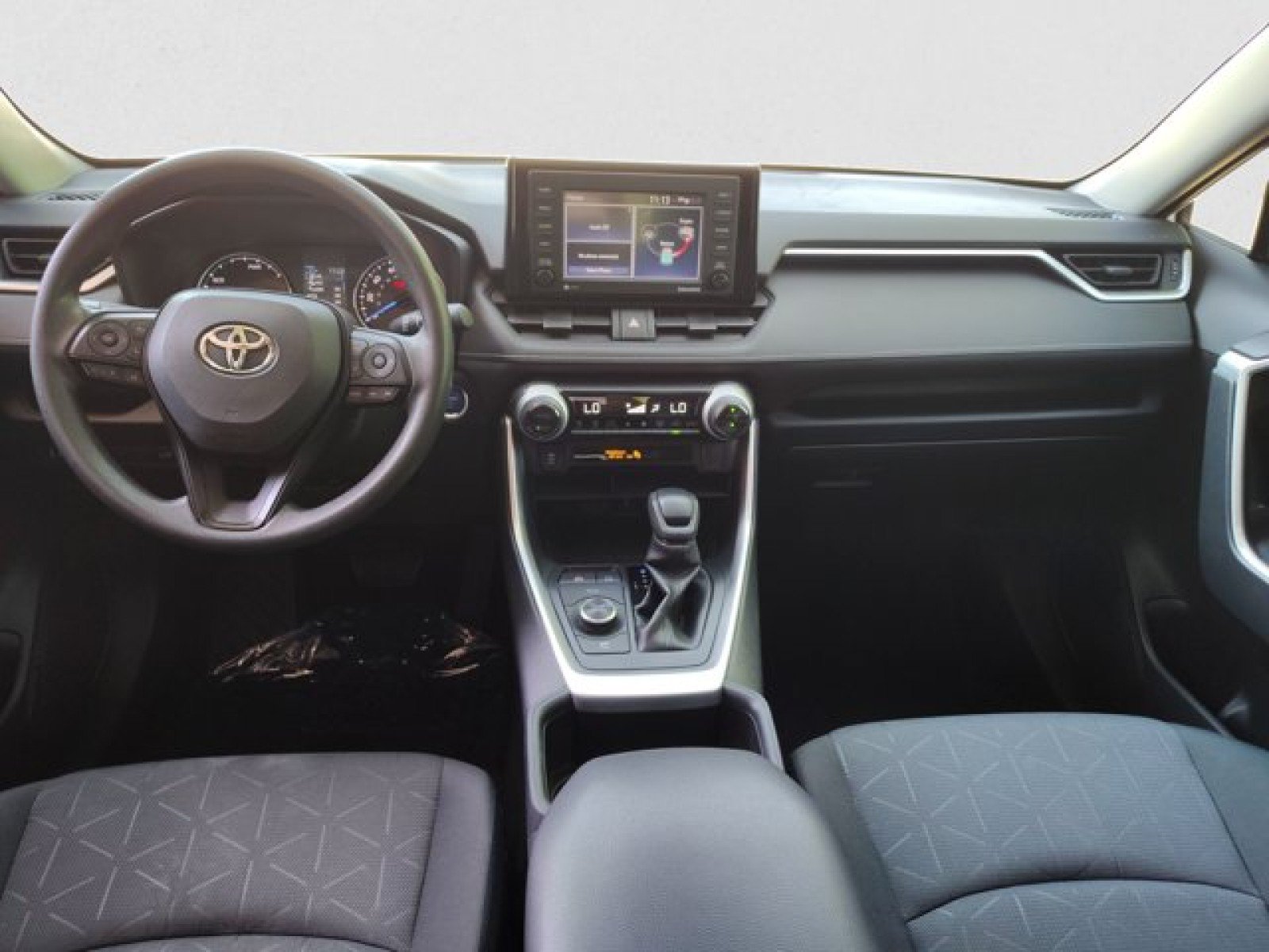 Used 2022 Toyota RAV4 XLE w/ Convenience Package AWD/4WD image 13