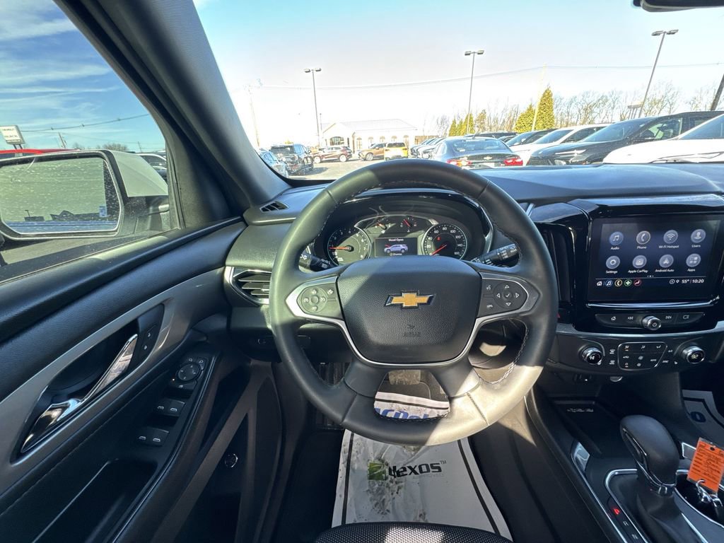 Used 2023 Chevrolet Traverse LT image 14