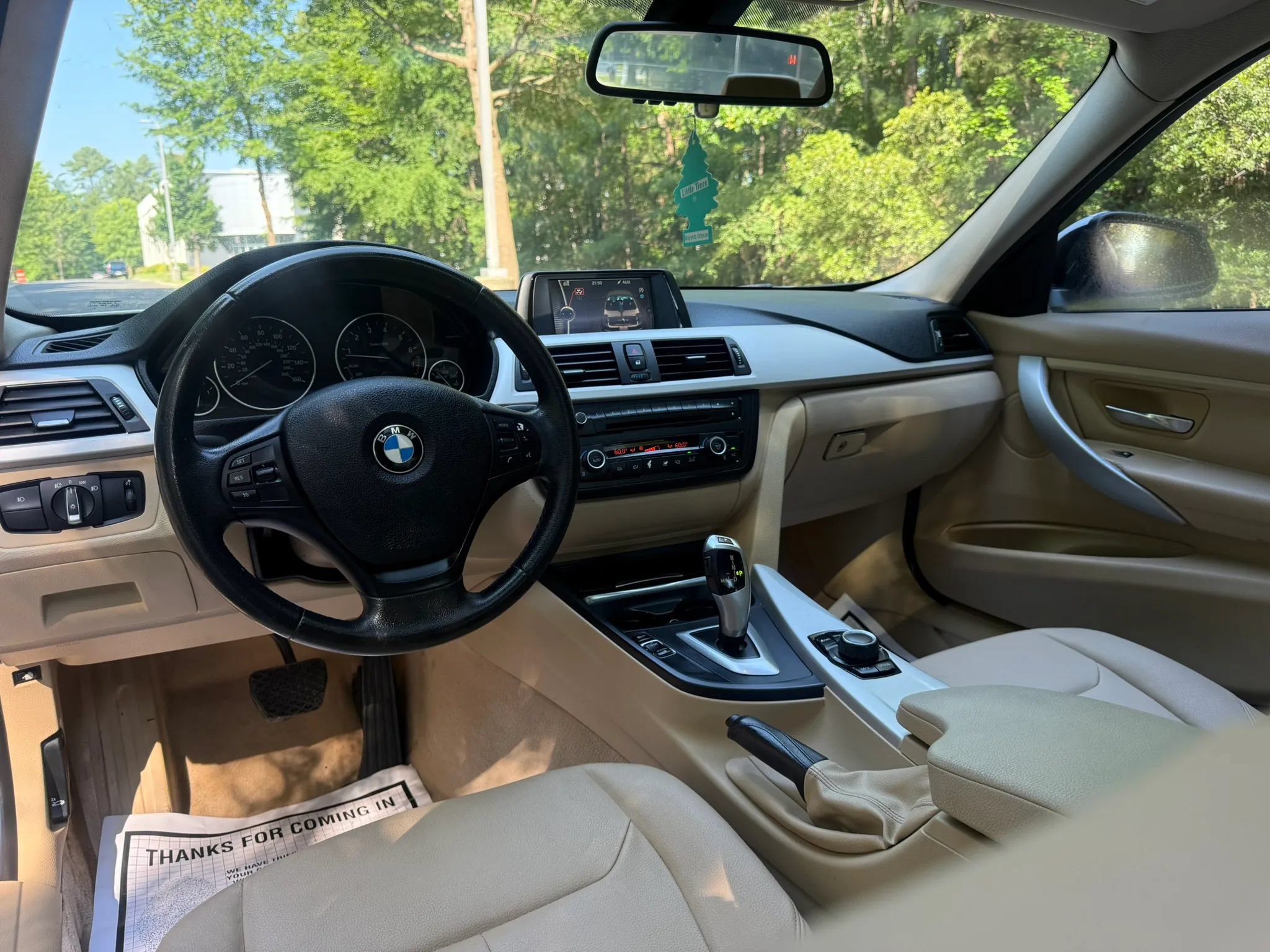 Used 2013 BMW 320i Sedan RWD image 9