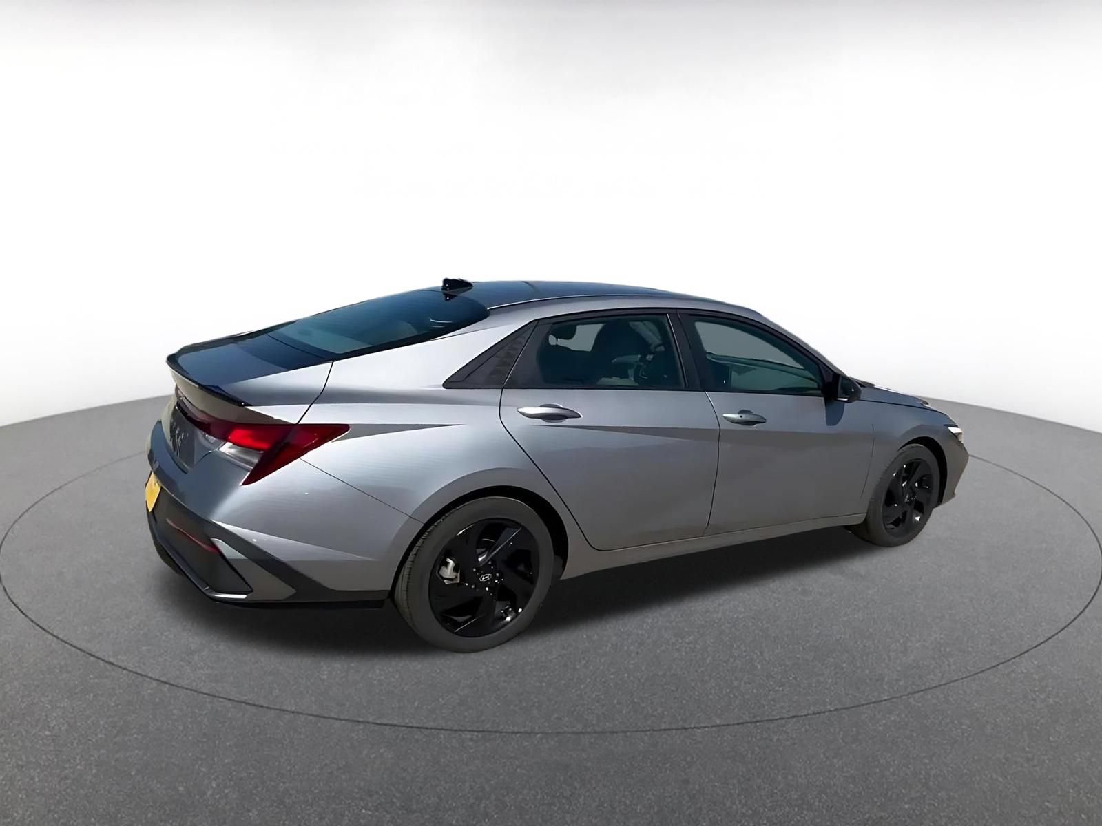 Used 2026 Hyundai Elantra Sport FWD image 14