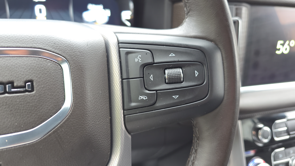 Used 2022 GMC Yukon XL Denali AWD/4WD image 15