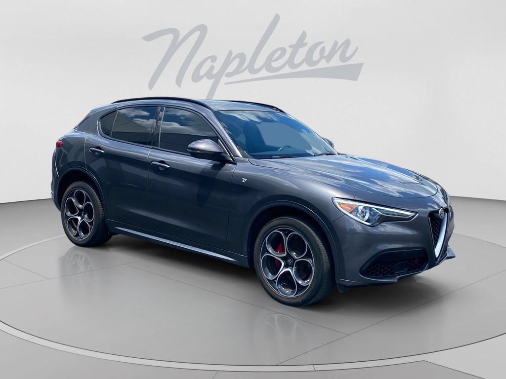 Used 2023 Alfa Romeo Stelvio Ti w/ Active Assist Plus Package AWD/4WD image 8