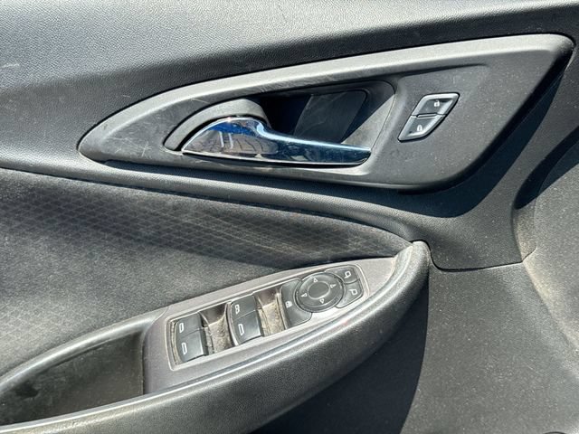 Used 2016 Chevrolet Malibu LT FWD image 13