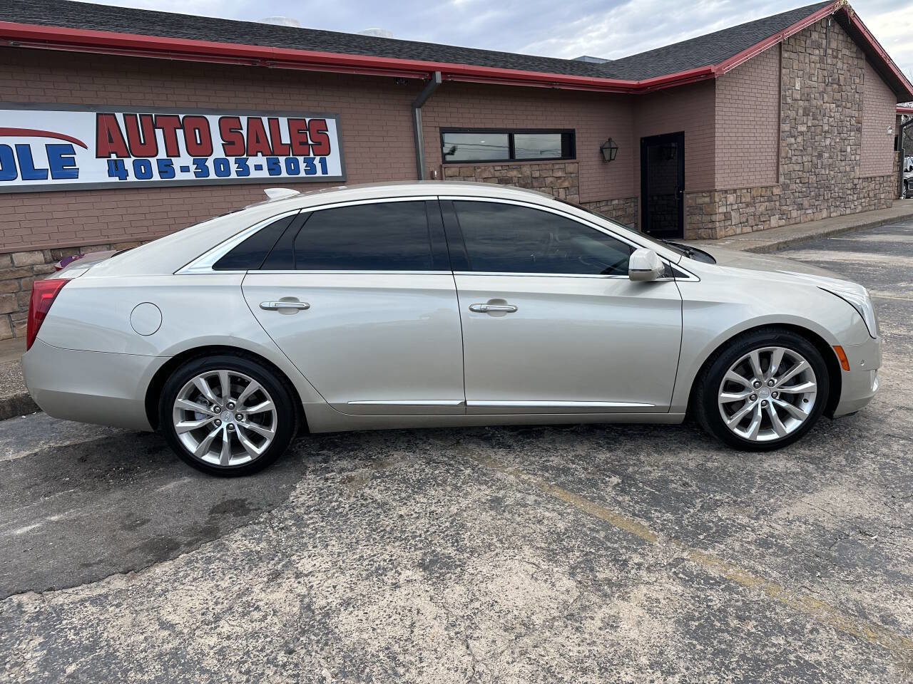 Used 2016 Cadillac XTS Luxury w/ Driver Awareness Package image 10