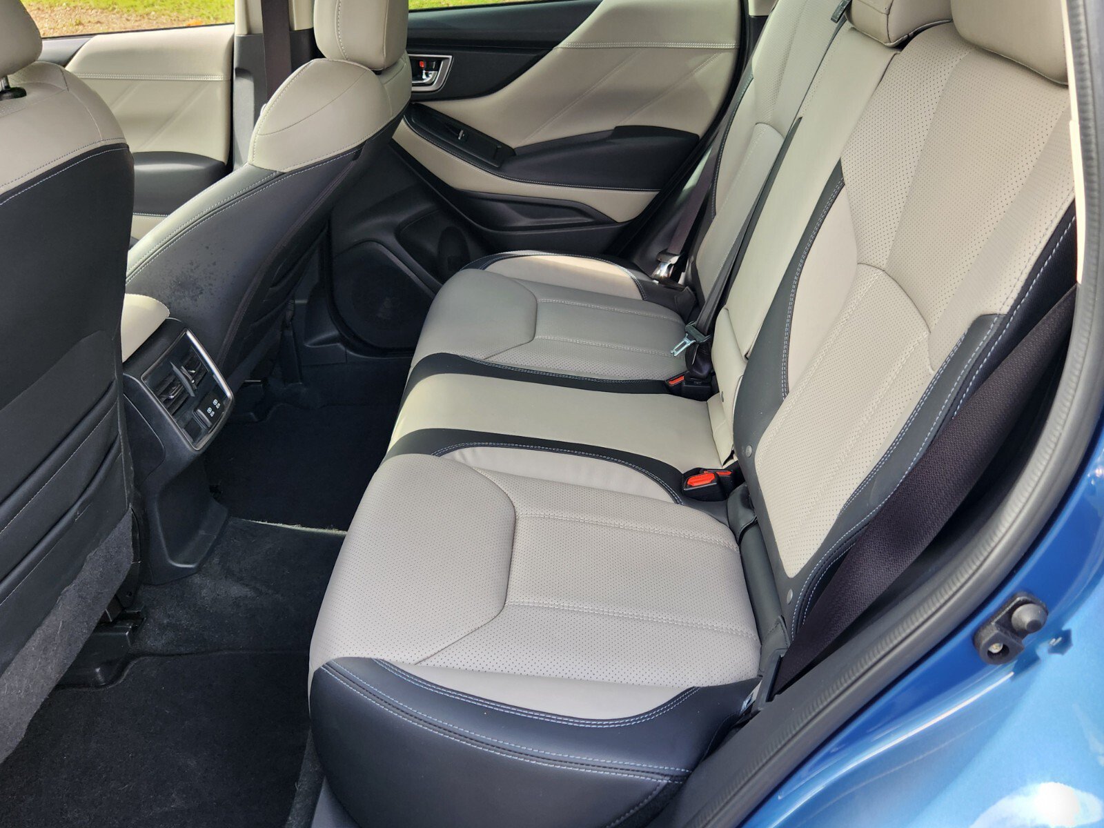 Used 2022 Subaru Forester Limited AWD/4WD image 4