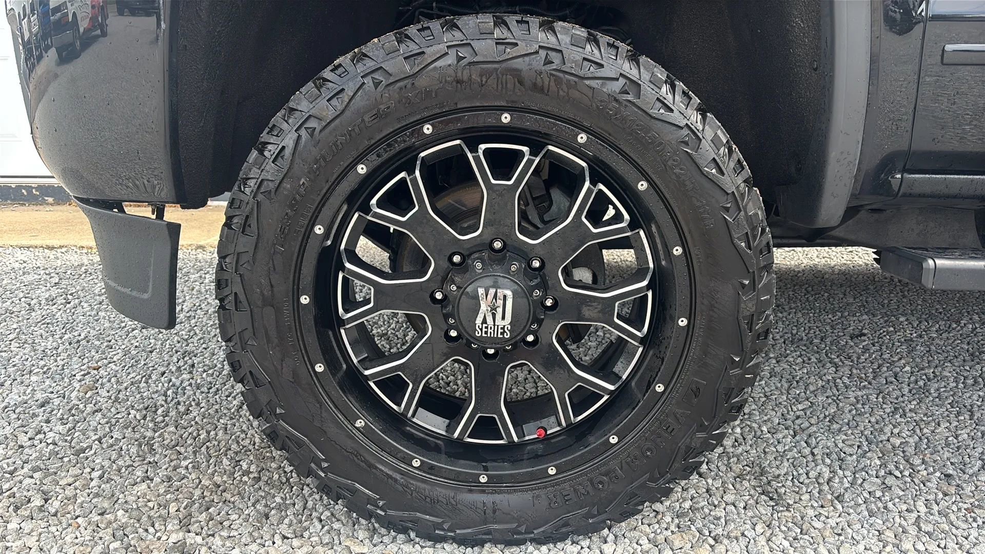 Used 2015 GMC Sierra 2500 SLE AWD/4WD image 12