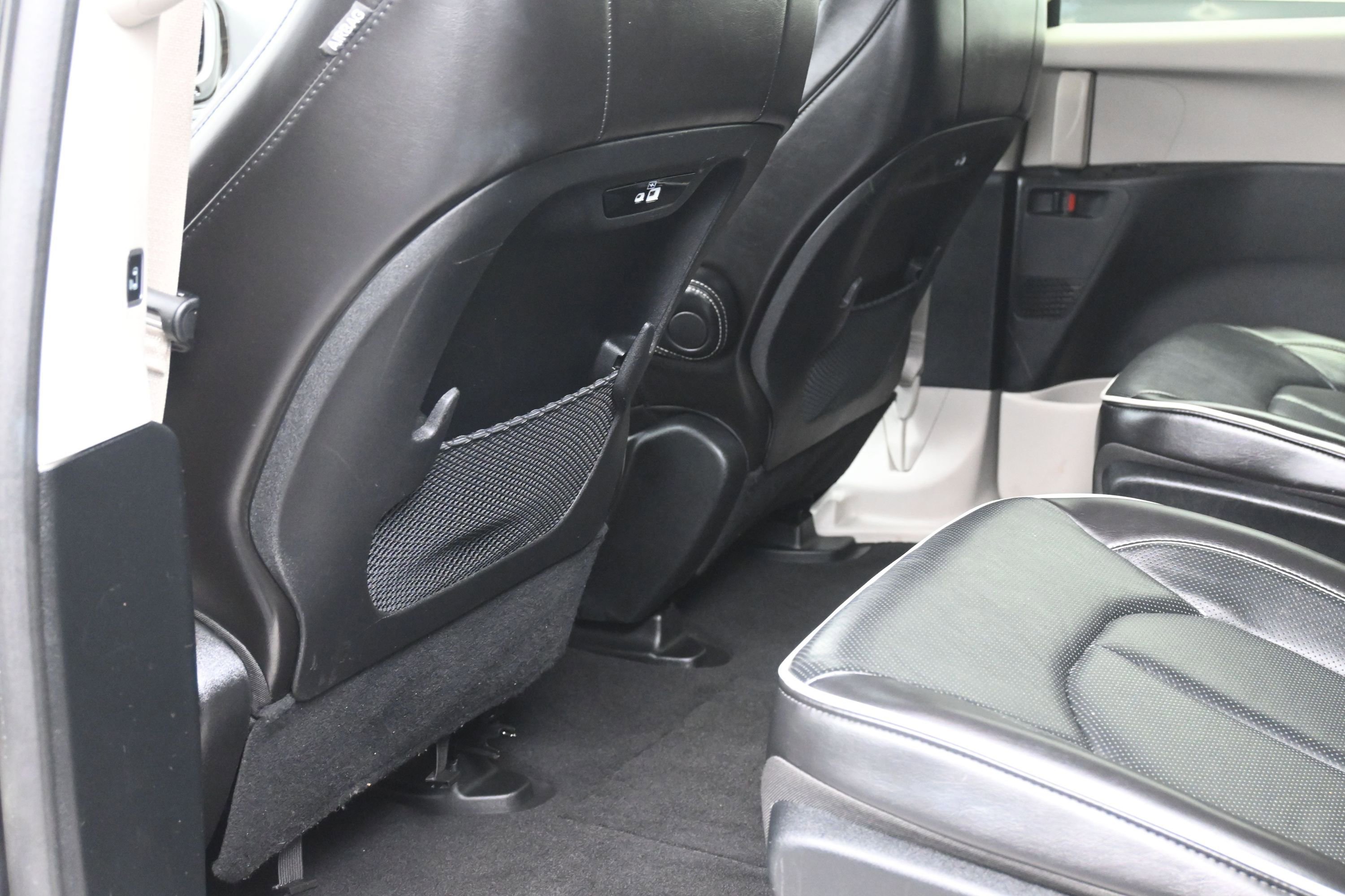 Used 2023 Chrysler Pacifica Limited FWD image 21