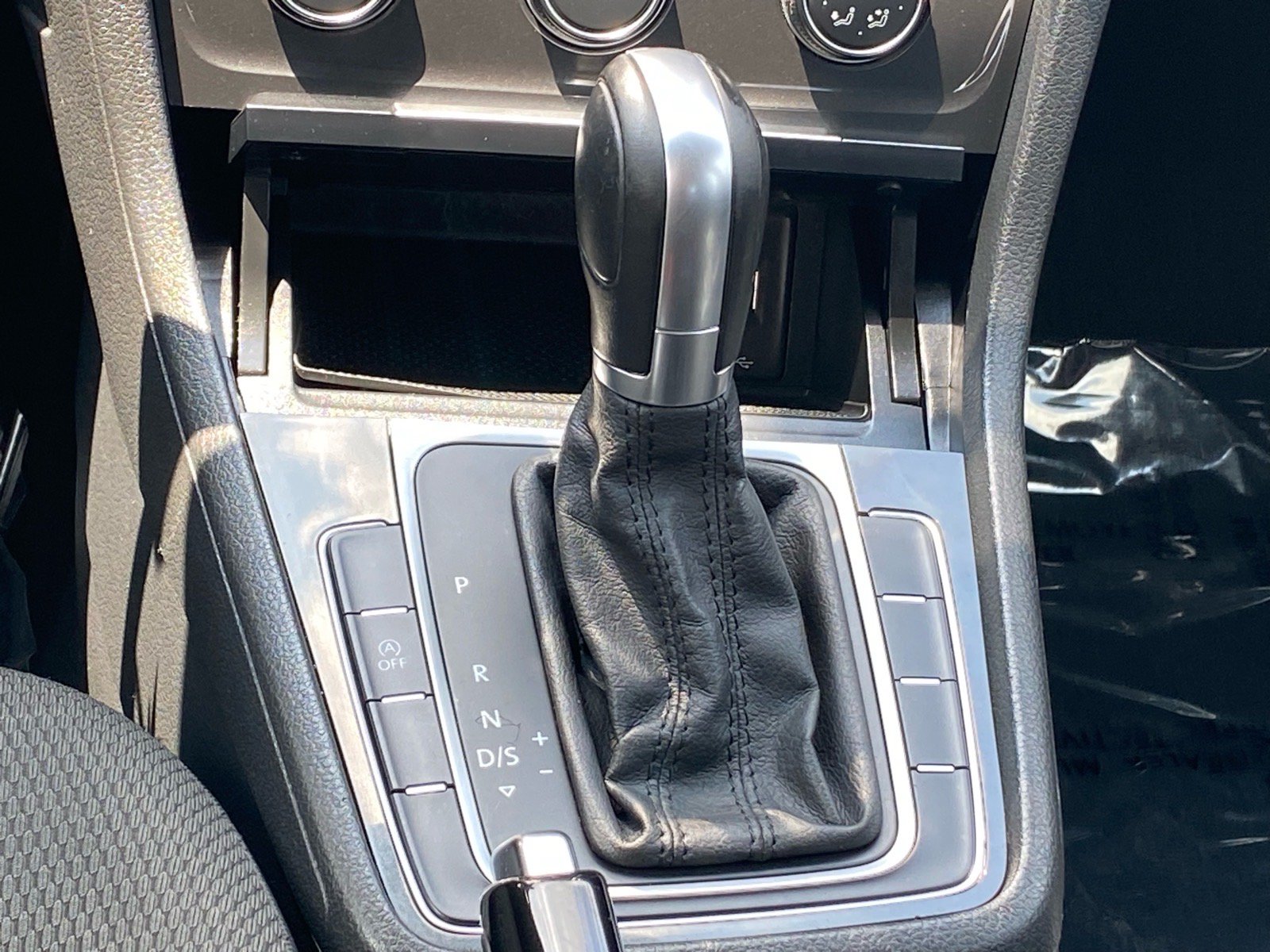 Used 2019 Volkswagen Golf S FWD image 9