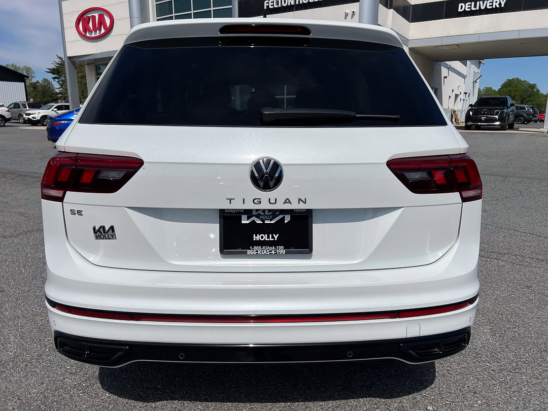 Used 2024 Volkswagen Tiguan SE R-Line FWD image 4