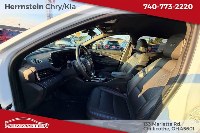Used 2025 Buick Envista Sport Touring FWD image 21