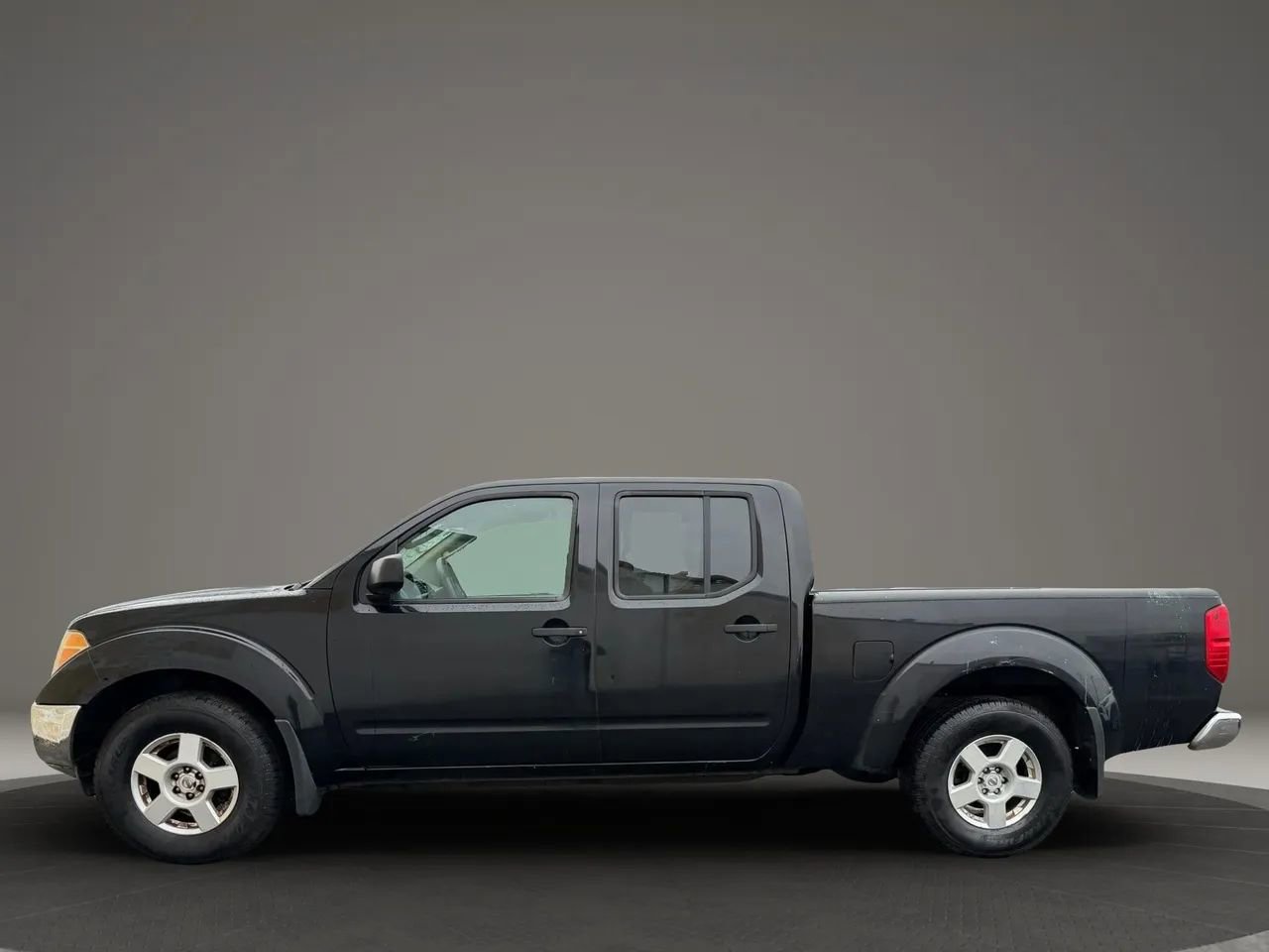 Used 2008 Nissan Frontier SE w/ SE Value Truck Pkg image 8