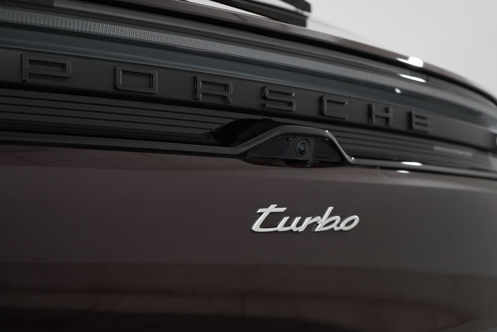 Used 2024 Porsche Macan Turbo Electric AWD/4WD image 21