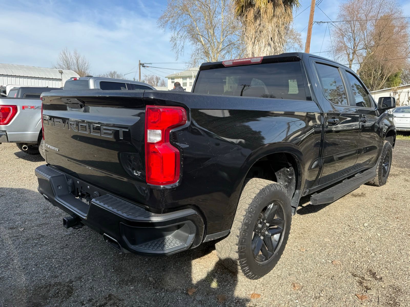 Used 2020 Chevrolet Silverado 1500 LT Trail Boss w/ Convenience Package image 2