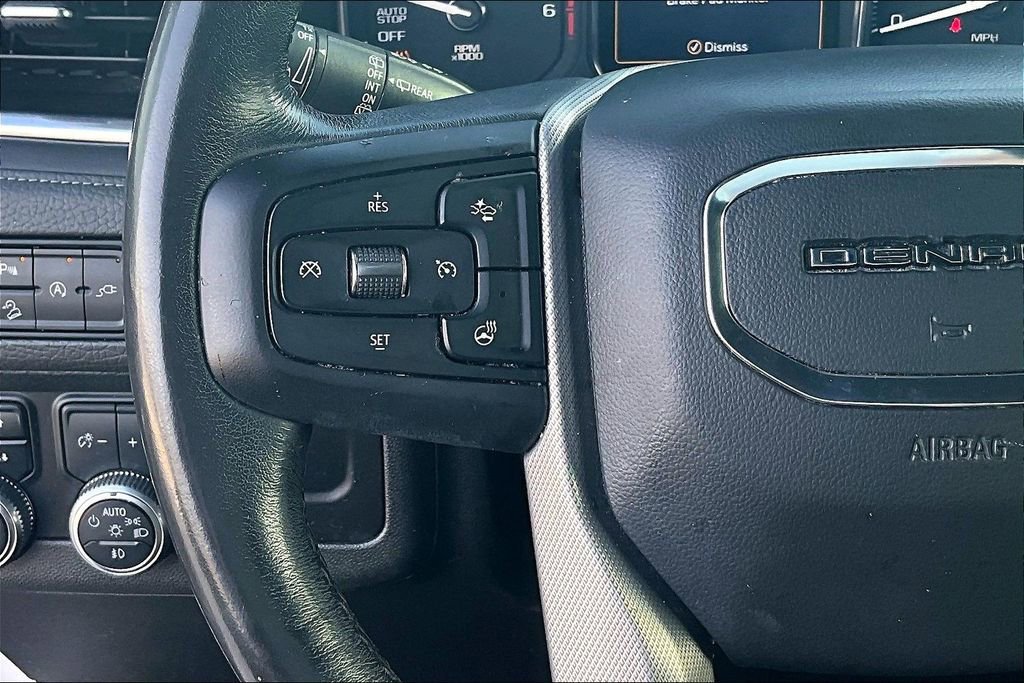 Used 2021 GMC Yukon Denali w/ Denali Premium Package image 18