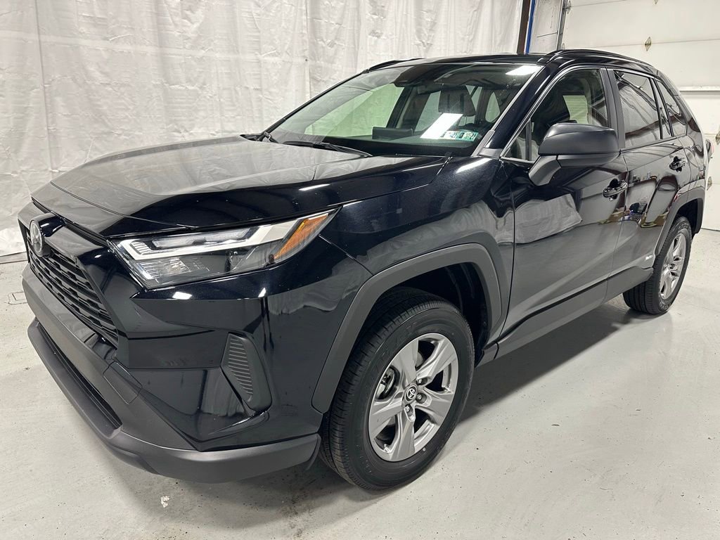 Used 2025 Toyota RAV4 LE image 3