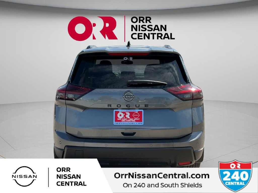 New 2027 Nissan Rogue Dark Armor FWD image 6