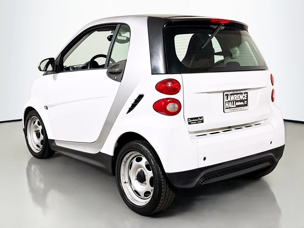 Used 2014 smart fortwo pure RWD image 6