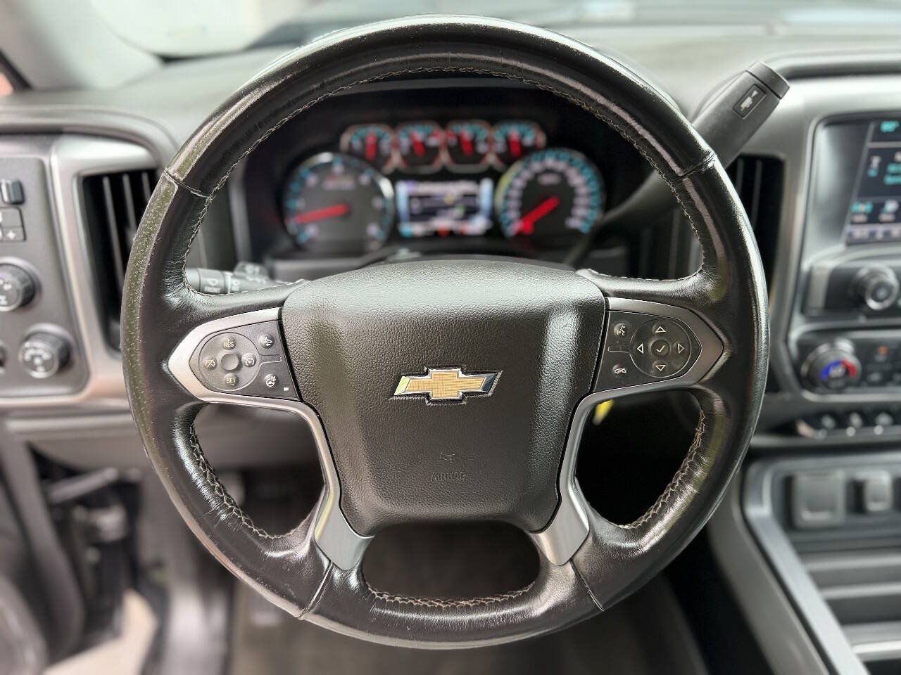 Used 2016 Chevrolet Silverado 1500 LTZ Z71 w/ LTZ Plus Package AWD/4WD image 14