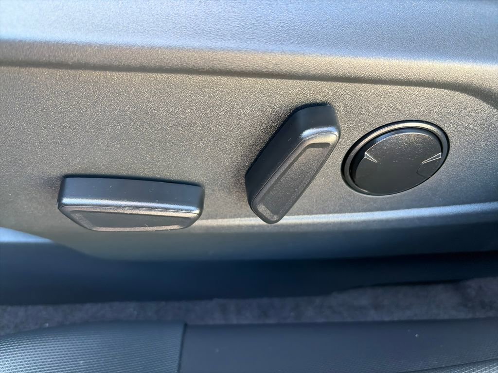 Used 2025 Ford Mustang Mach-E Premium image 23