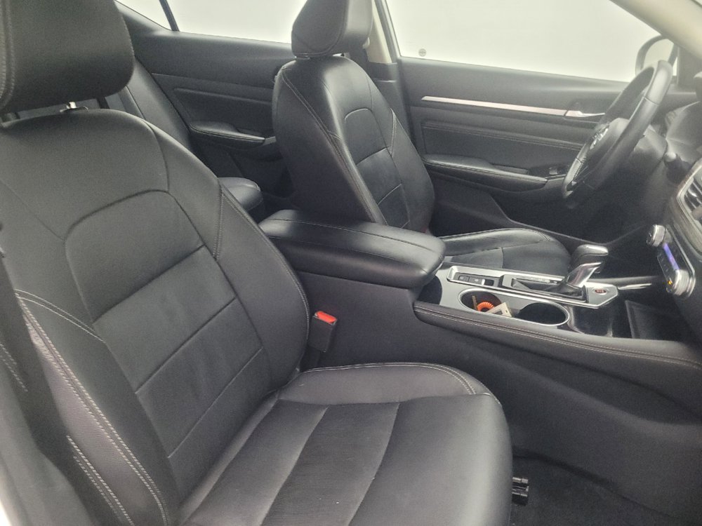 Used 2020 Nissan Altima 2.0 Platinum FWD image 21