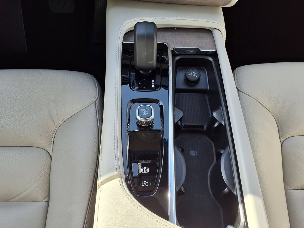 Certified 2023 Volvo XC90 B6 Core AWD/4WD image 37