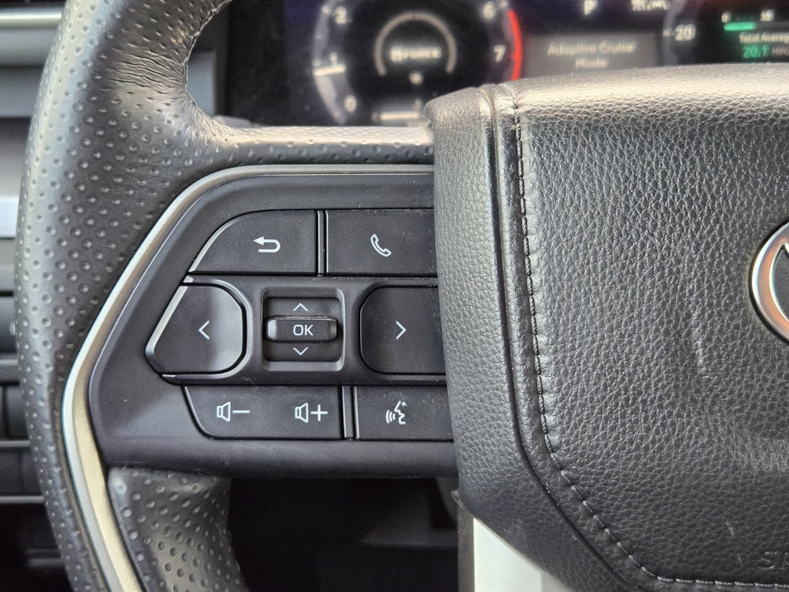 Used 2025 Toyota 4Runner TRD Off-Road Premium AWD/4WD image 29