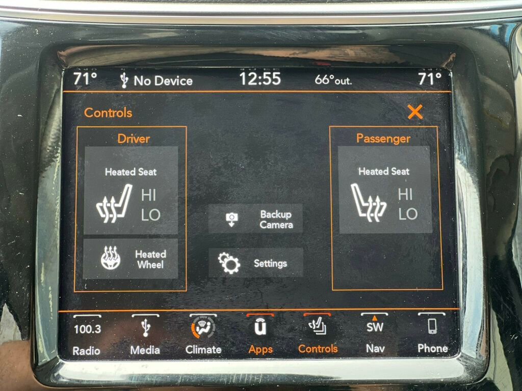 Used 2019 Jeep Cherokee Limited w/ Technology Group image 25