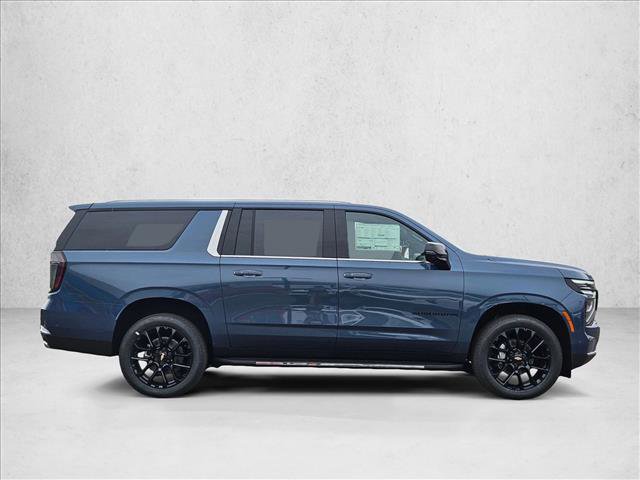 New 2026 Chevrolet Suburban Premier image 5