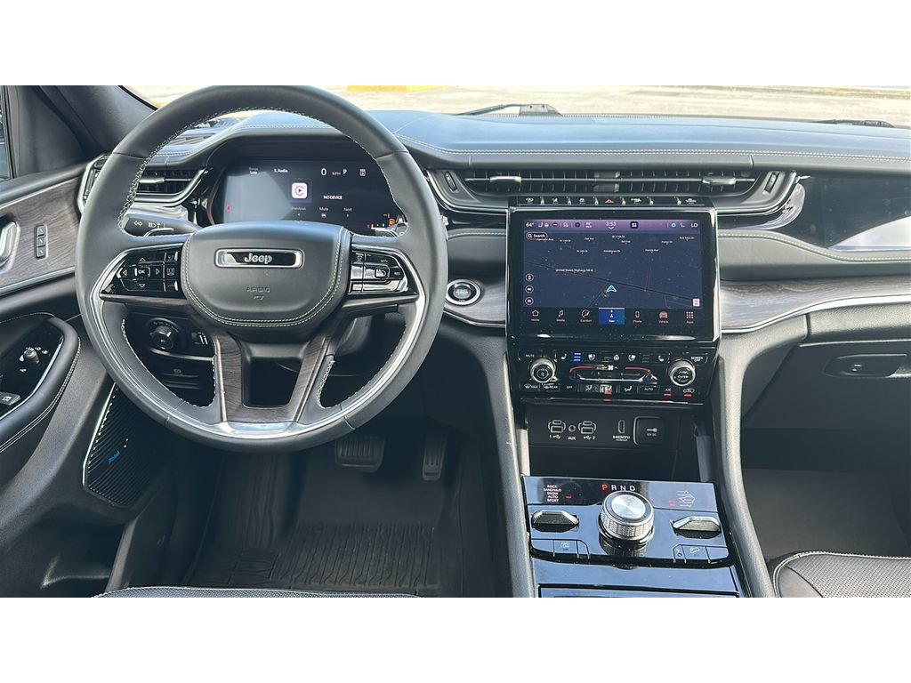 Used 2023 Jeep Grand Cherokee Overland AWD/4WD image 21