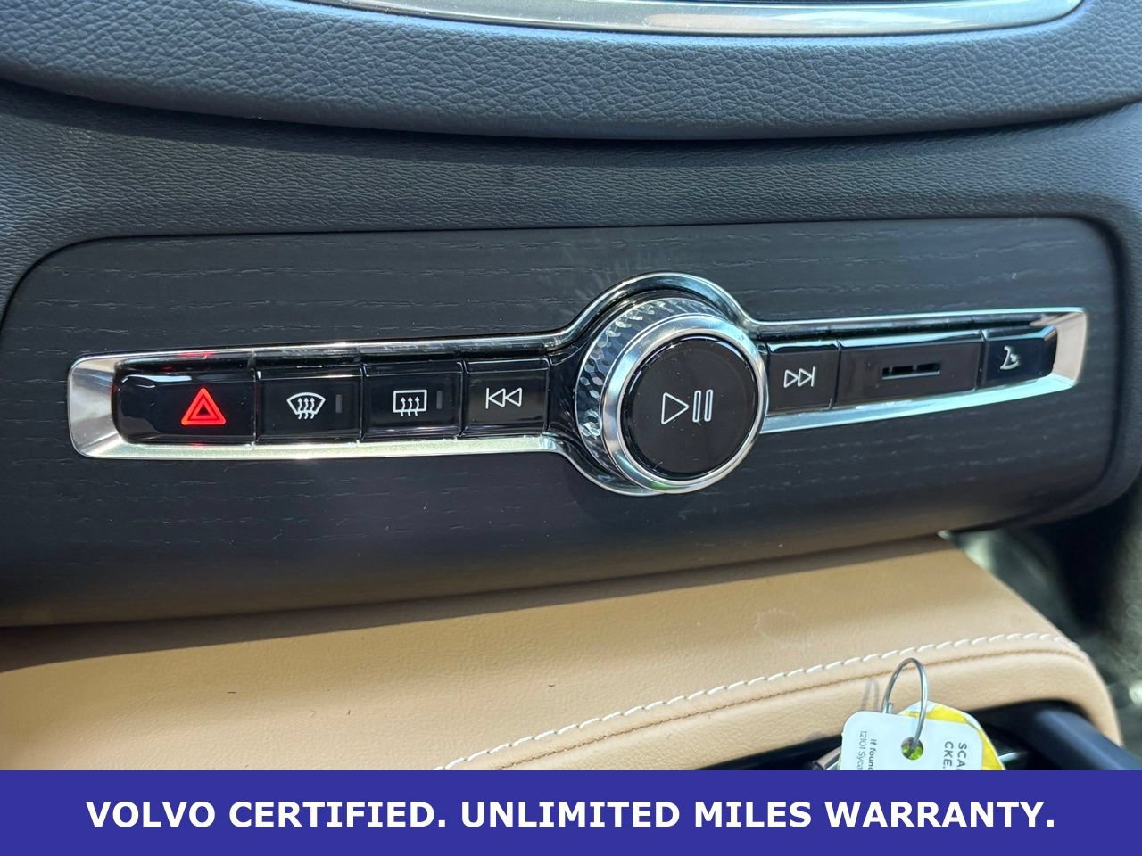 Certified 2025 Volvo XC90 T8 Ultra w/ Protection Package Premier AWD/4WD image 21