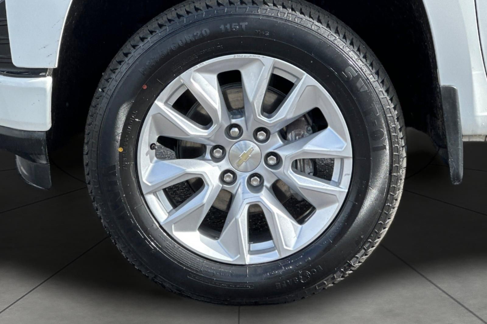 Used 2021 Chevrolet Silverado 1500 Custom image 23