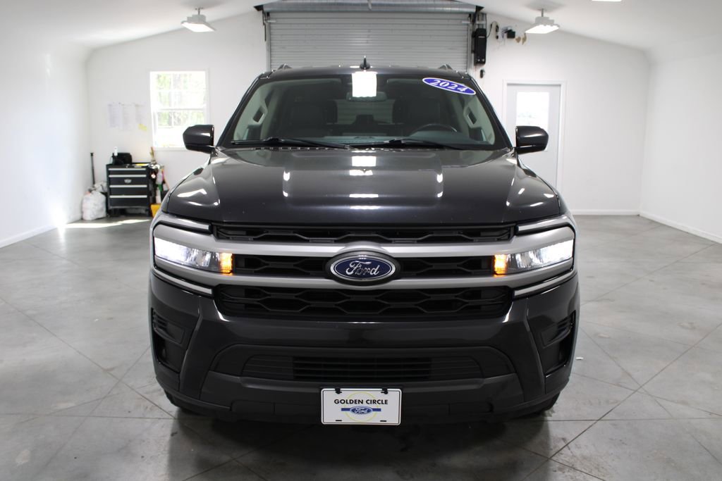 Used 2024 Ford Expedition Max XLT image 4