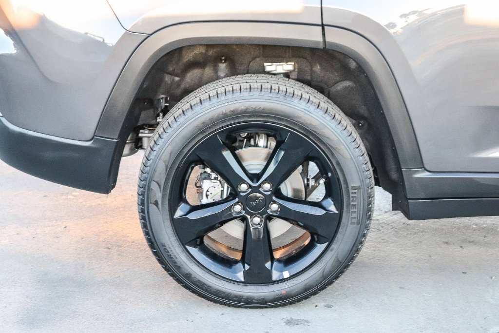 New 2026 Jeep Grand Cherokee Limited AWD/4WD image 12