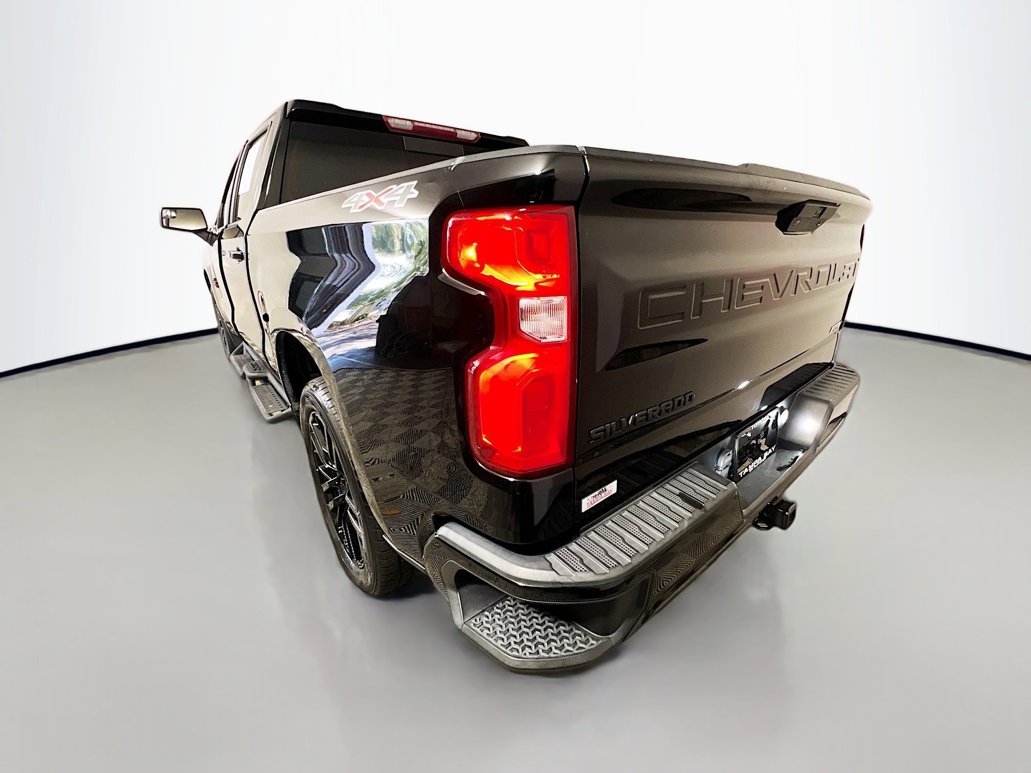 Used 2020 Chevrolet Silverado 1500 RST w/ Texas Edition AWD/4WD image 8