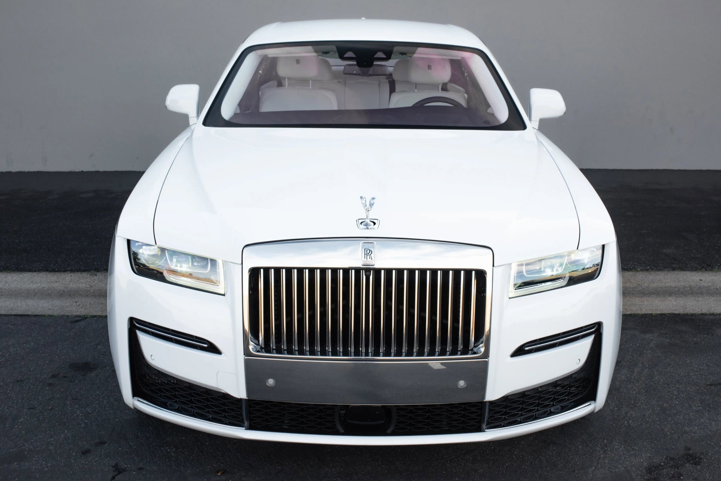Used 2024 Rolls-Royce Ghost image 3