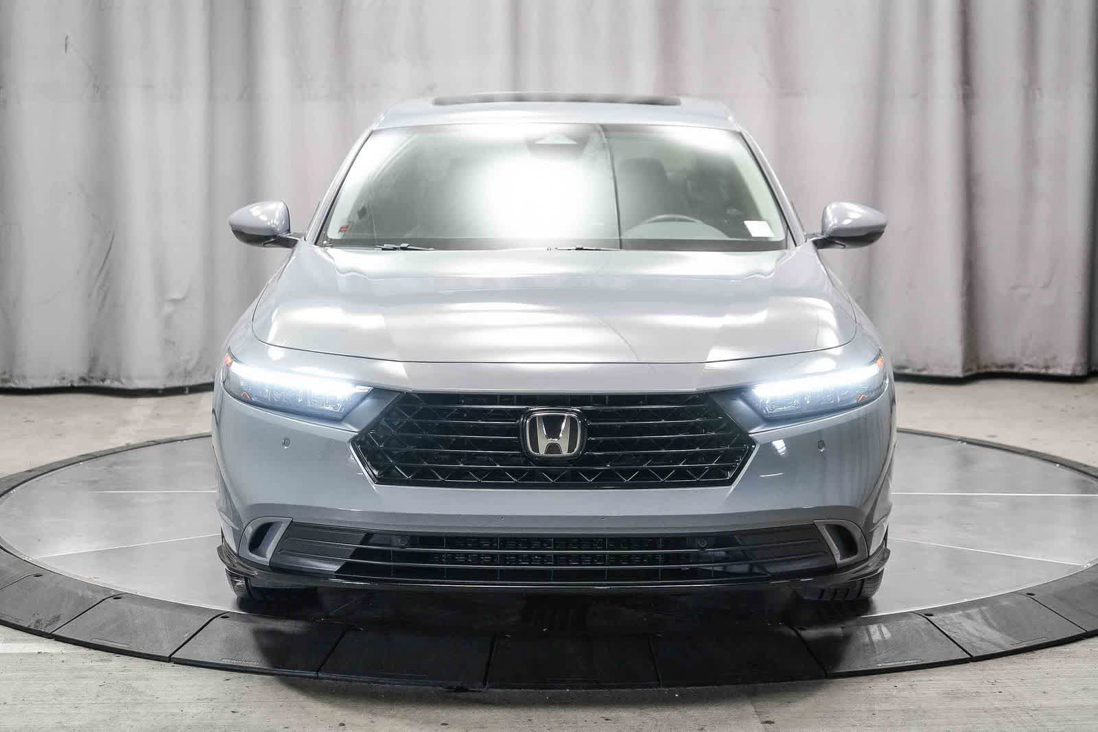 Used 2024 Honda Accord EX-L image 2