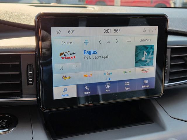 Used 2022 Ford Explorer XLT w/ Equipment Group 202A image 27