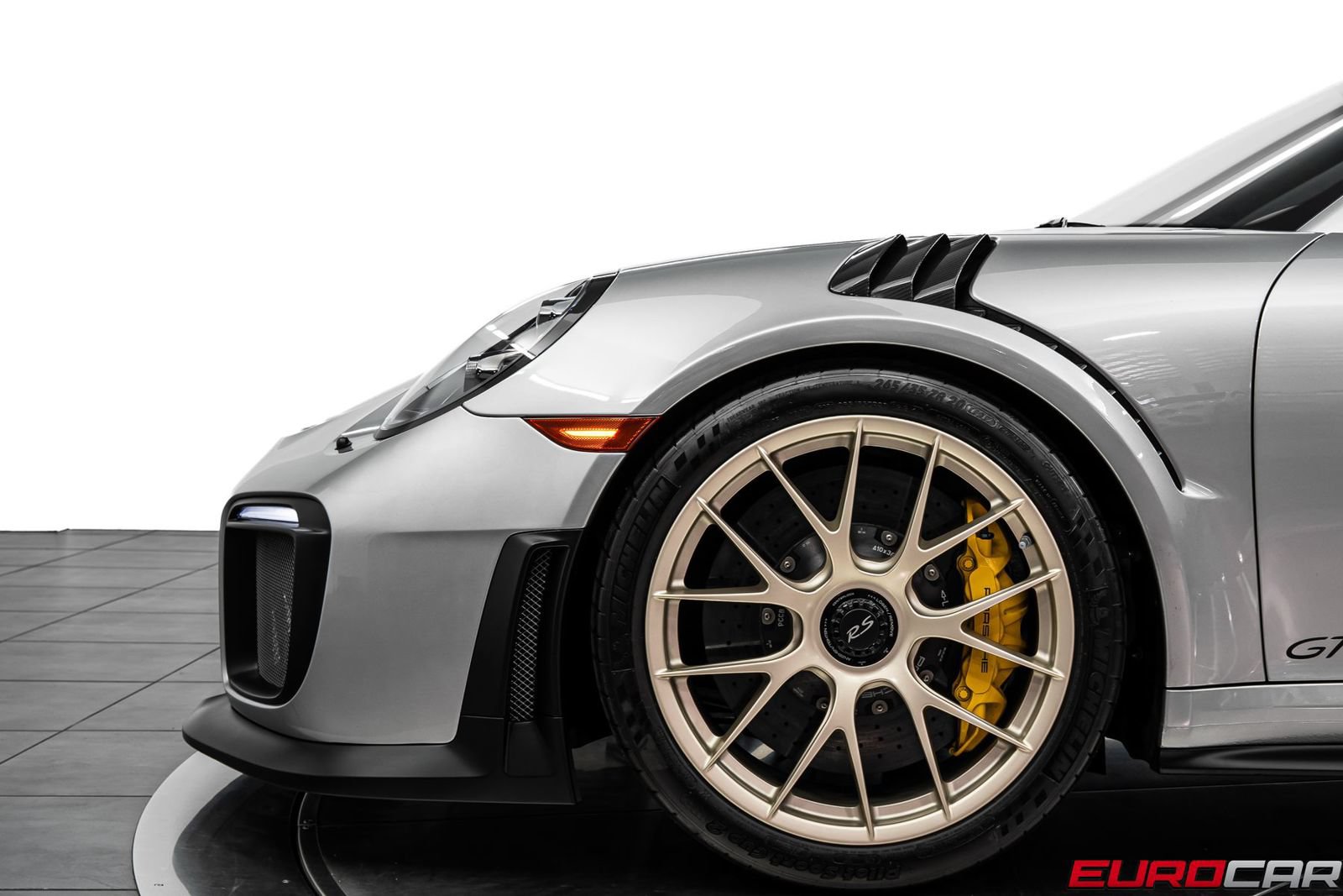 Used 2018 Porsche 911 GT2 RS RWD image 17