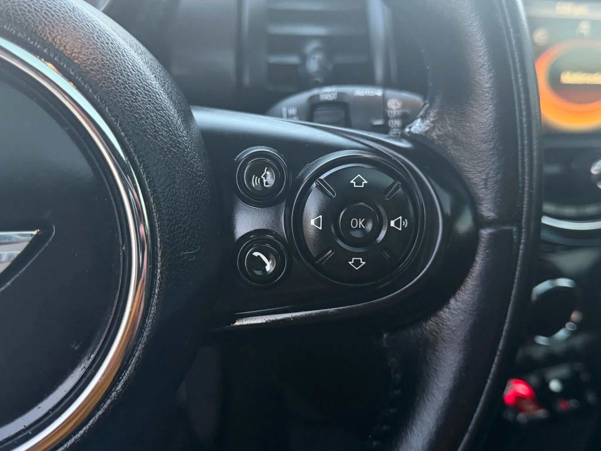 Used 2017 MINI Cooper 2-Door Hardtop image 18