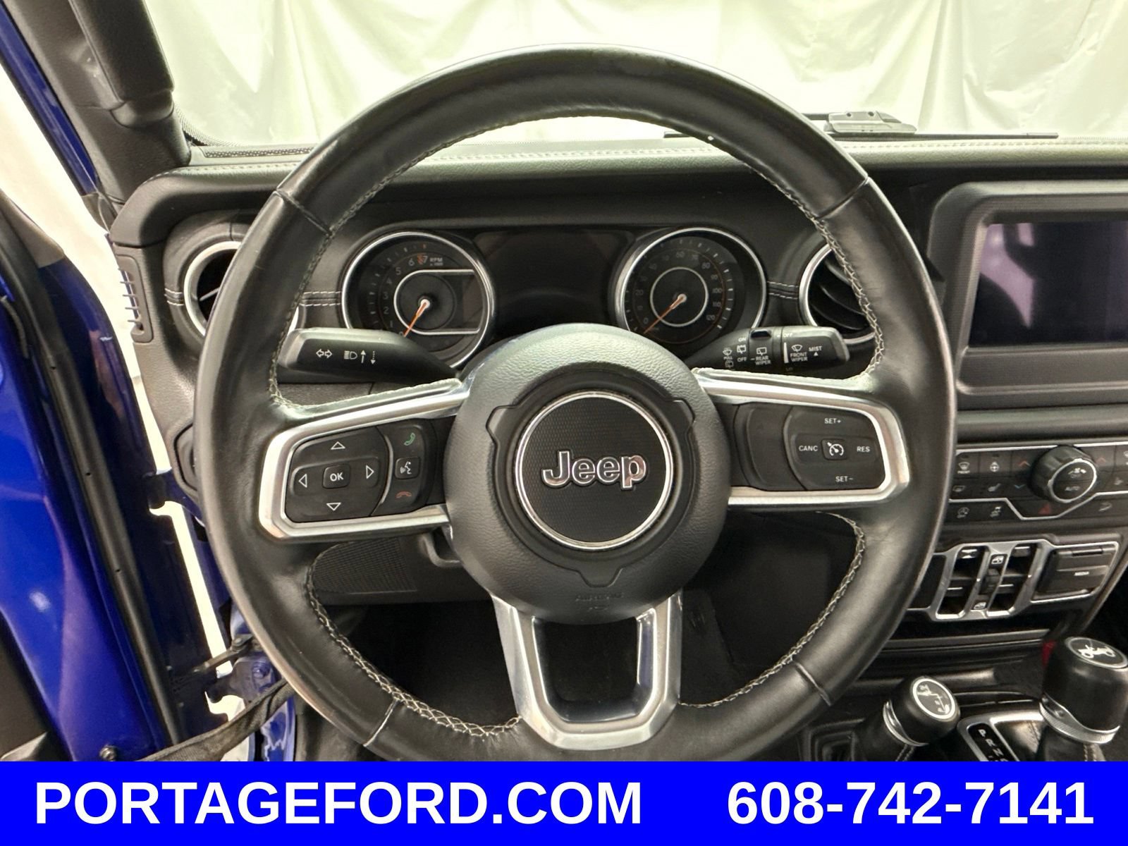 Used 2018 Jeep Wrangler Unlimited Sahara w/ Cold Weather Group AWD/4WD image 13