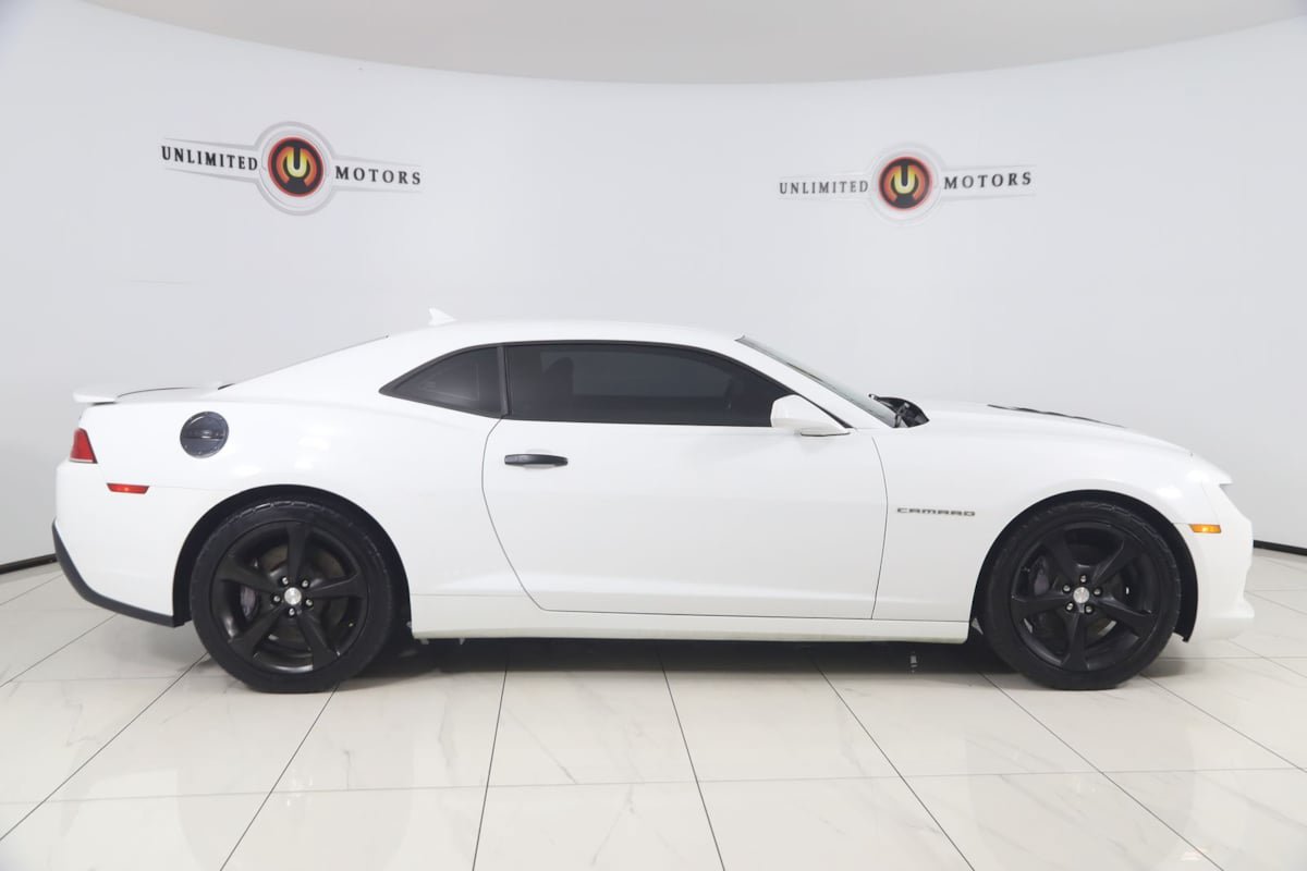 Used 2014 Chevrolet Camaro SS w/ RS Package RWD image 2