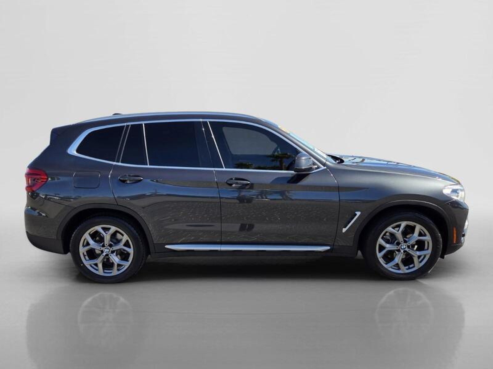 Used 2021 BMW X3 xDrive30i w/ Premium Package AWD/4WD image 6