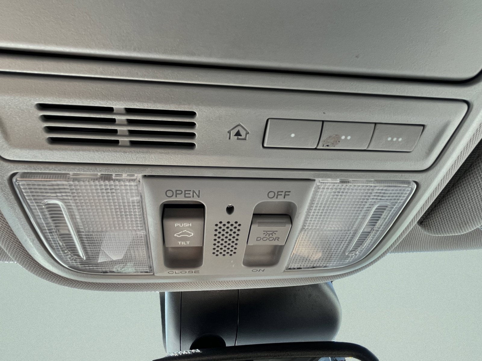 Used 2015 Honda Odyssey EX-L image 21