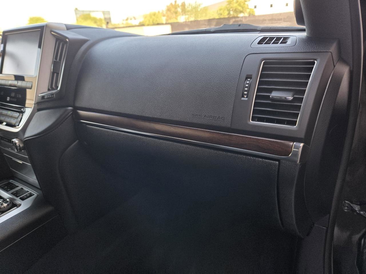 Used 2020 Toyota Land Cruiser Heritage Edition image 64