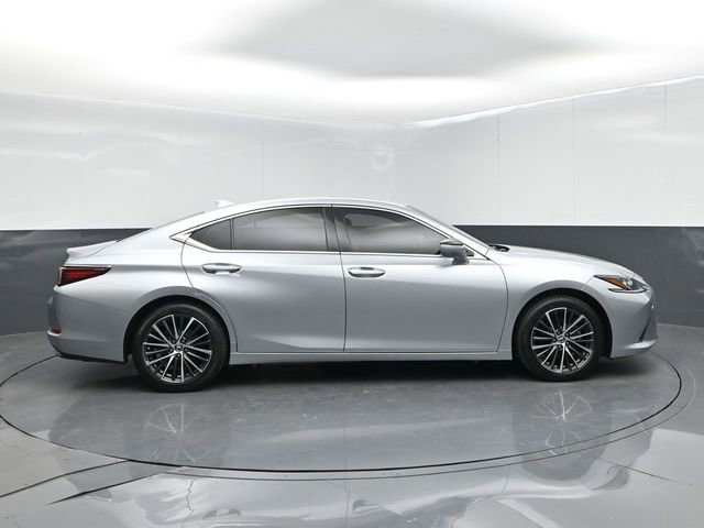 Used 2022 Lexus ES 350 w/ Premium Package image 9