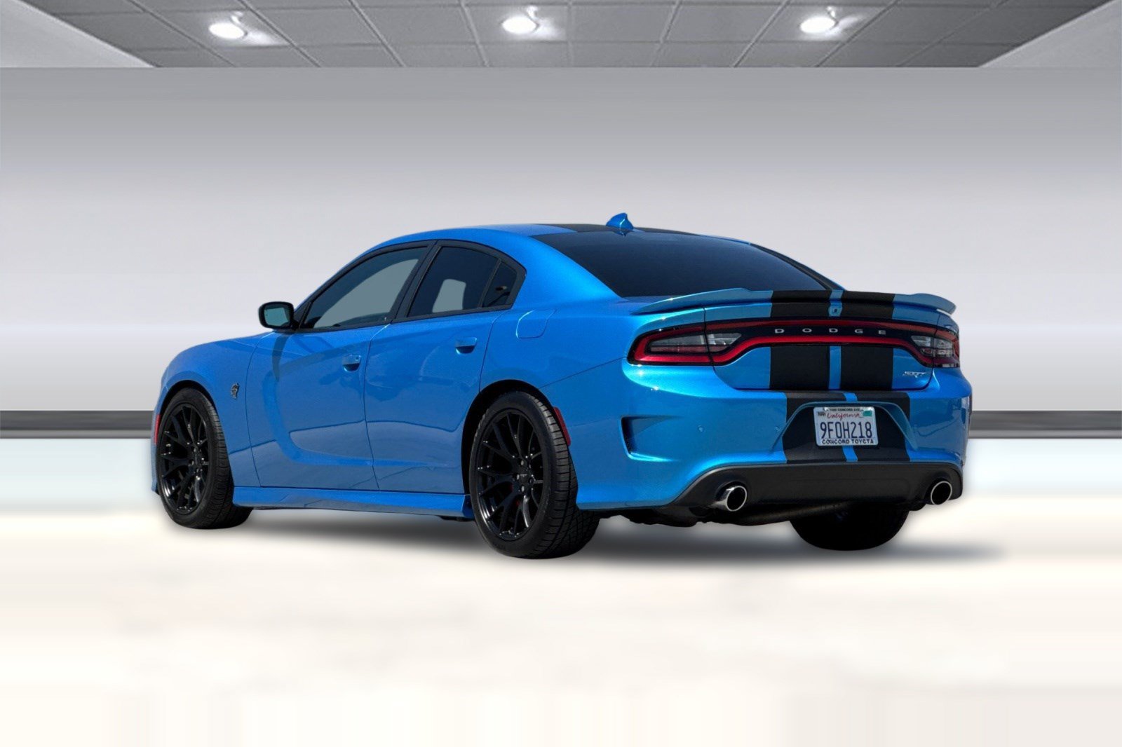 Used 2016 Dodge Charger SRT Hellcat w/ Harman/Kardon Audio Group RWD image 3