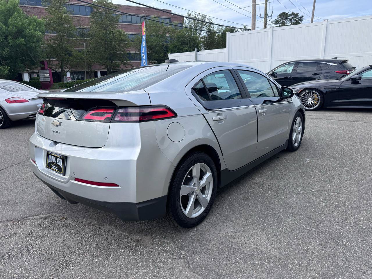 Used 2015 Chevrolet Volt Premium w/ Premium Trim Package FWD image 6