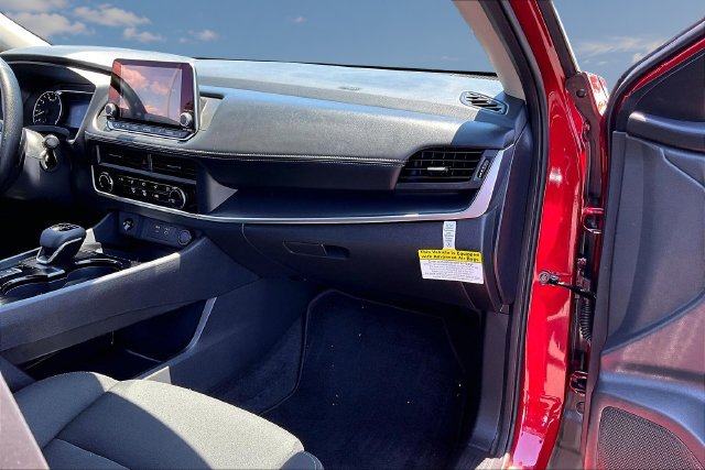 Certified 2026 Nissan Rogue S FWD image 25