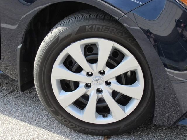 Used 2022 Toyota Corolla LE image 7