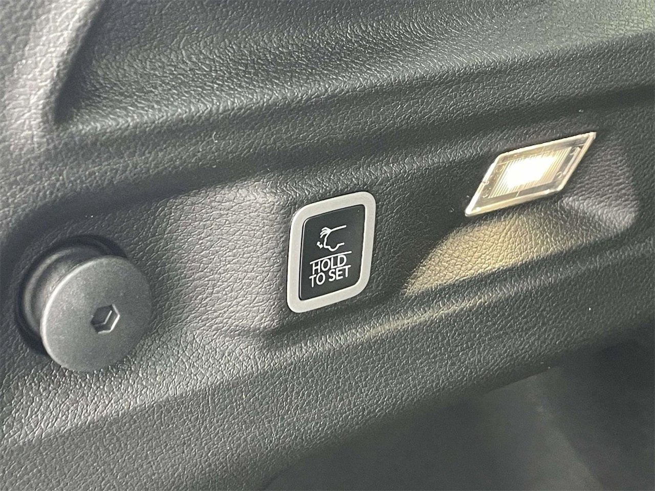 New 2025 Jeep Grand Cherokee L Limited image 21